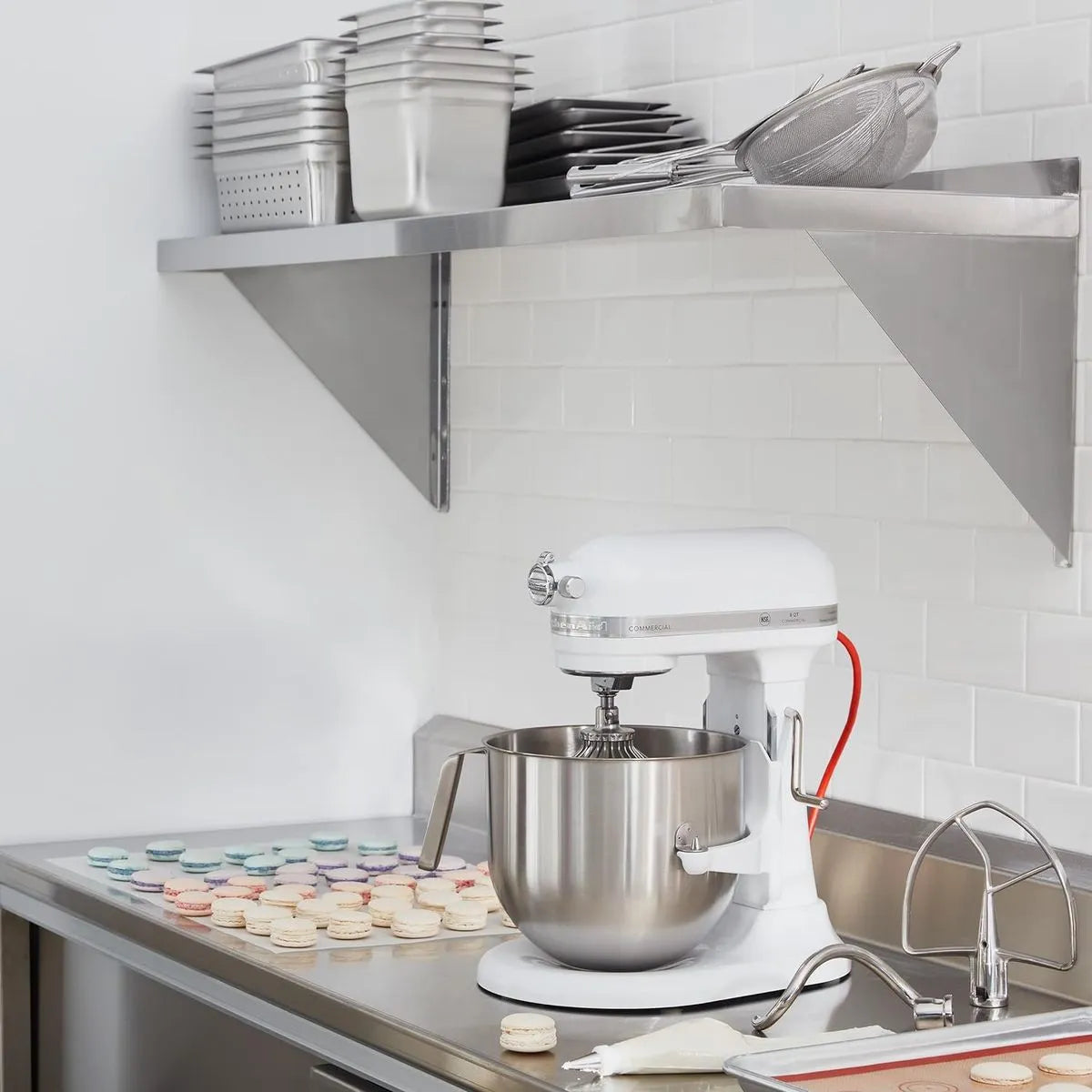 Combo Batidora Tazón Elevable 6.6 L Cast Iron + Regalo Tazón de acero inoxidable kitchenaid KSM70SKXXBK