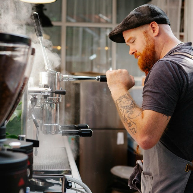 ¿Compraste una cafetera y no estás seguro si la estás limpiando adecuadamente?